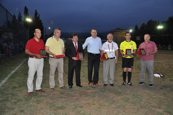 Turnuvaya Emegi Gecenler