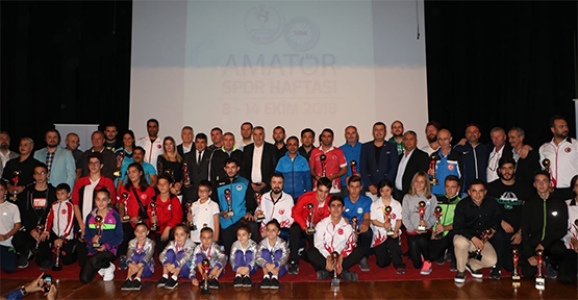 1954 Hendekspor’a 3 Ödül