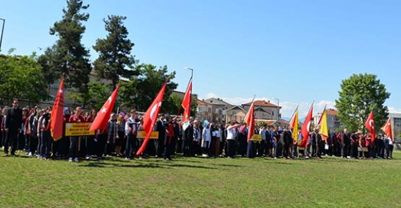 19 MAYIS HENDEKTE COŞKU İLE KUTLANDI