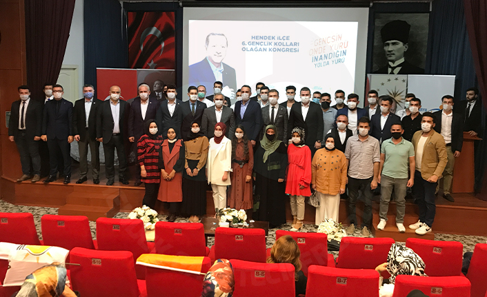 Hendek Ak Gençlikten Coşkulu Kongre