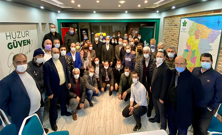 Gelecek Partisi Komple İstifa Etti