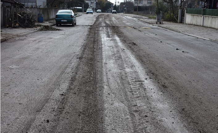 Mahalle Sakinlerinden Hafriyat Kamyonu Şikâyeti