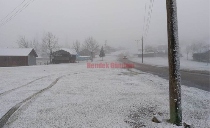 Zirvede Kar yeniden başladı