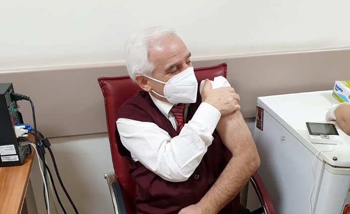 Tıp Merkezi Sağlık Çalışanları CoronaVac Aşısı Oldu