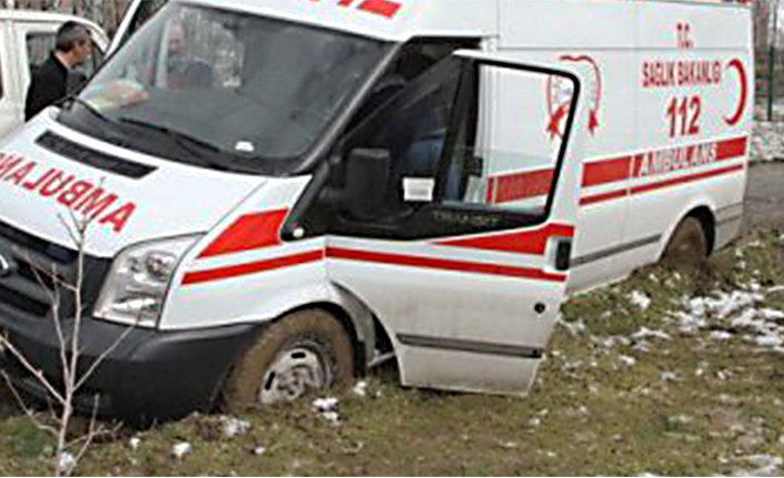 Kazaya Giderken Çamura Saplandı