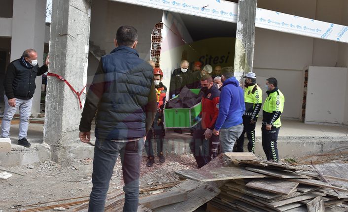 Asansör Boşluğuna Düşen İşçi Hayatını Kaybetti