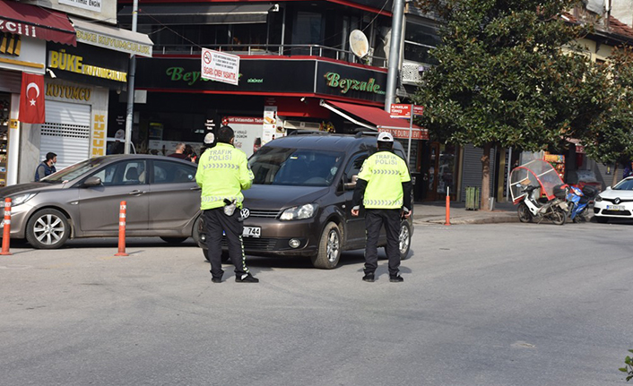 Emniyetten 32 Kişi ve 5 İşletmeye Ceza Kesildi