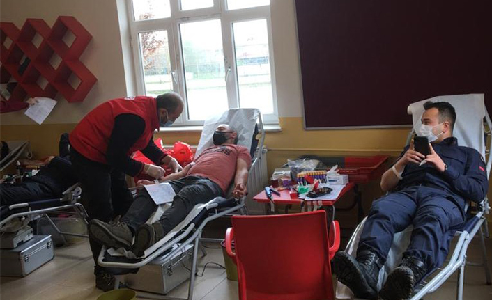 Yeşilyurt İmam Hatipten Kan Bağışı Kampanyası
