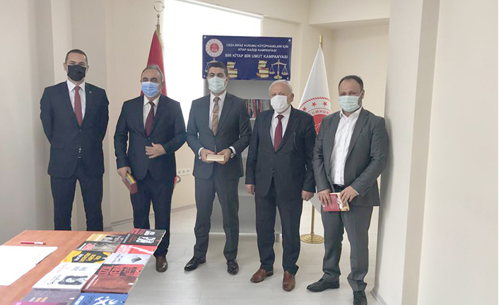 Adaletten Okumaya, Okumaktan Topluma