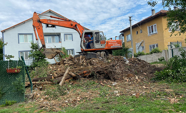 Metruk Binaların Yıkımı Devam Ediyor