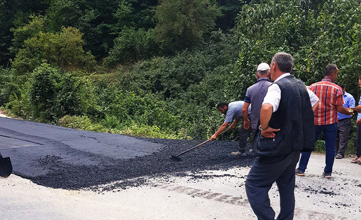 Hendek’te İki Grup Yolu Daha Asfaltlandı