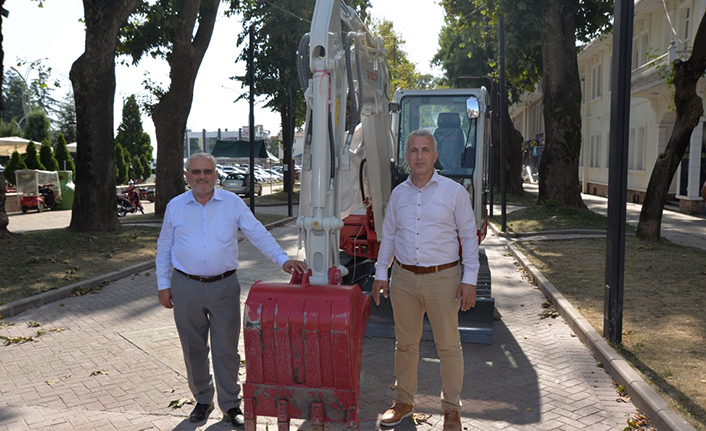Hendek Belediyesi Mini Paletli Ekskavatör Satın Aldı