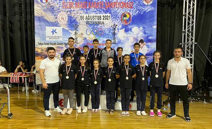 Hendekli Karatecilerden 15 Madalya