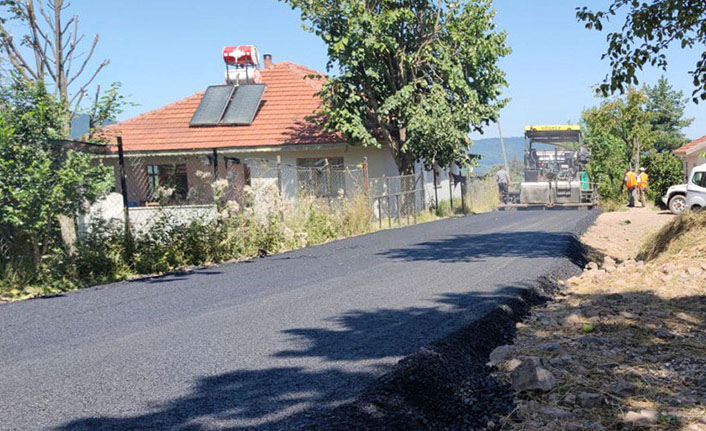 Hendek’te 3 Mahalle İçin Asfalt Çalışmaları Başladı