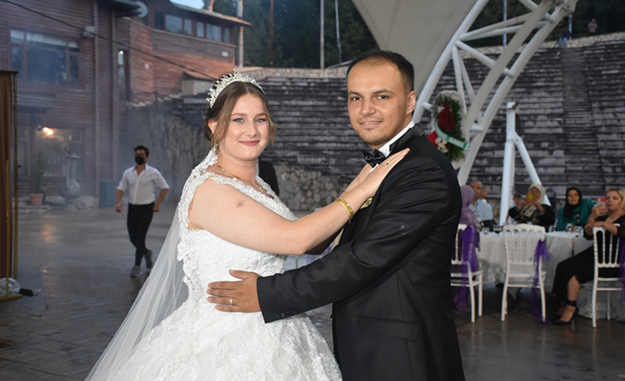 Pelin ve Mert Ailesinin Mutlu Günü