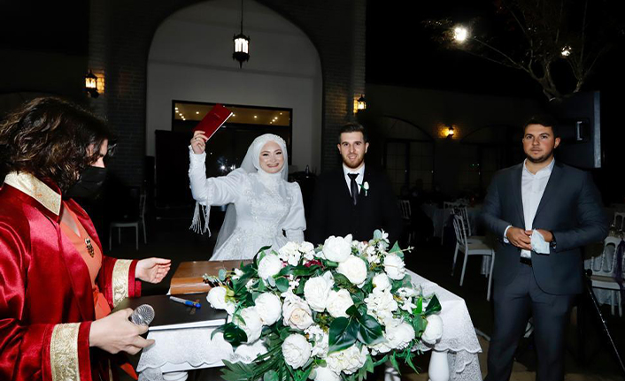 Hilal ile Ömer Dünya Evine Girdi