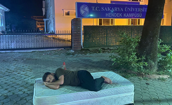 Öğrencilerden Gülümseten Kira Tepkisi