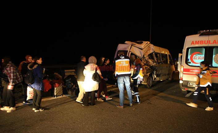 5 Araç Birbirine Girdi, 5 Yaralı