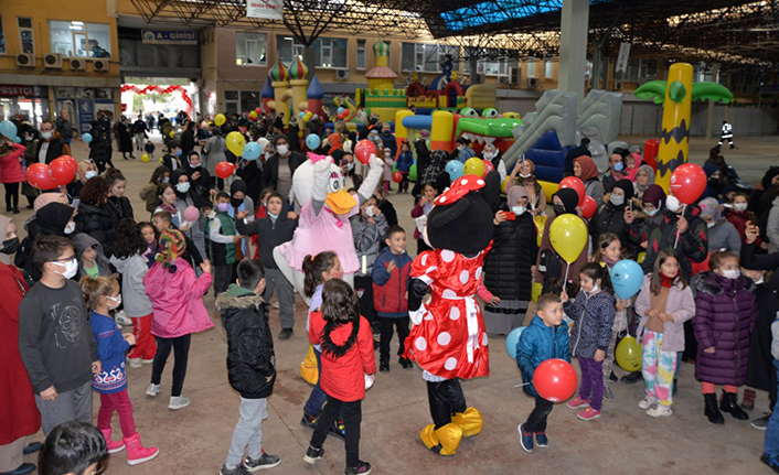 Bizim Turgut Çocuk Şenliği Başladı