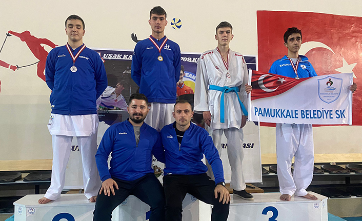 Karate Takımı Yine Madalya Bırakmadı