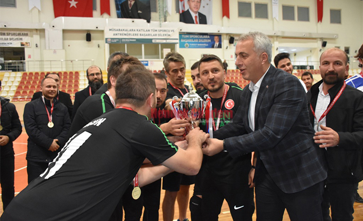 Şampiyon Aydın Kuruyemiş