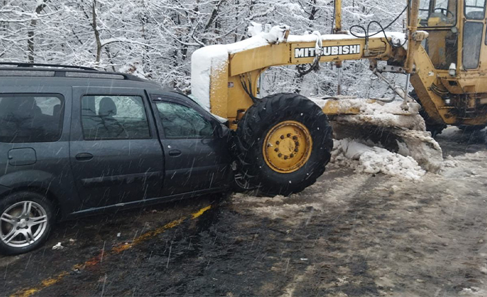 Greyderle Çarpıştı 2 Yaralı