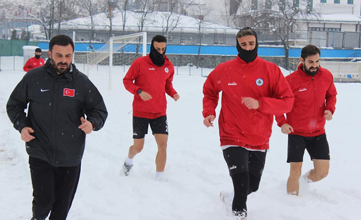 Hendekspor Kar Kış Demeden Çalışıyor