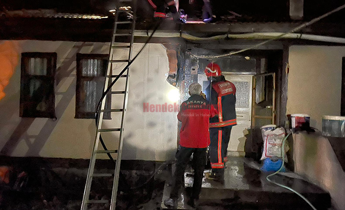 Hendek’te Maddi Hasarlı Yangın