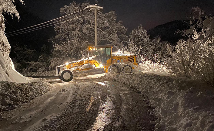 Kar Mesaisi Sabaha Kadar Sürdü