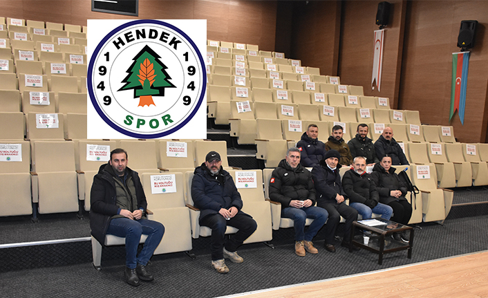 Mali Kongre Ertelendi