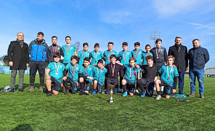 Şehit Mahmutbey Futbolda Sakarya İkincisi