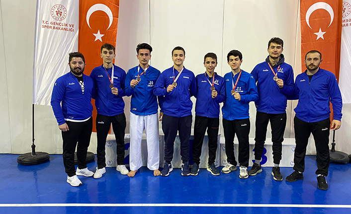 Hendekli Karateciler Finallere Kaldı