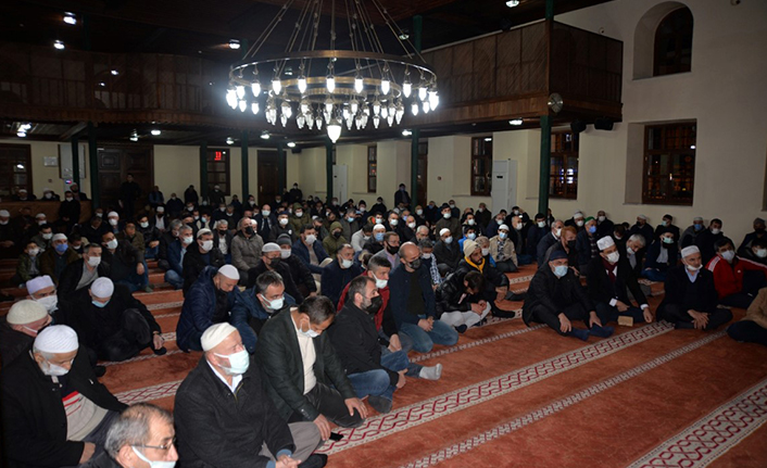 Hendek’te Miraç Kandili Dualarla İcra Edildi