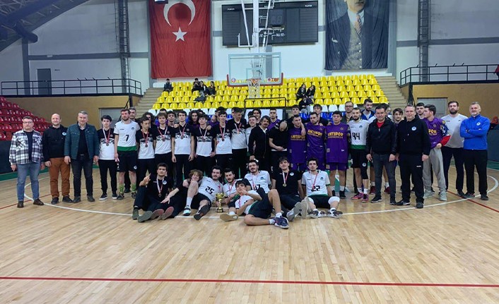 Şampiyon Sakarya Büyükşehir Belediyespor