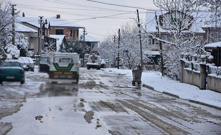 Vali Kaldırım'dan Trafiğe Çıkmayın Uyarısı!