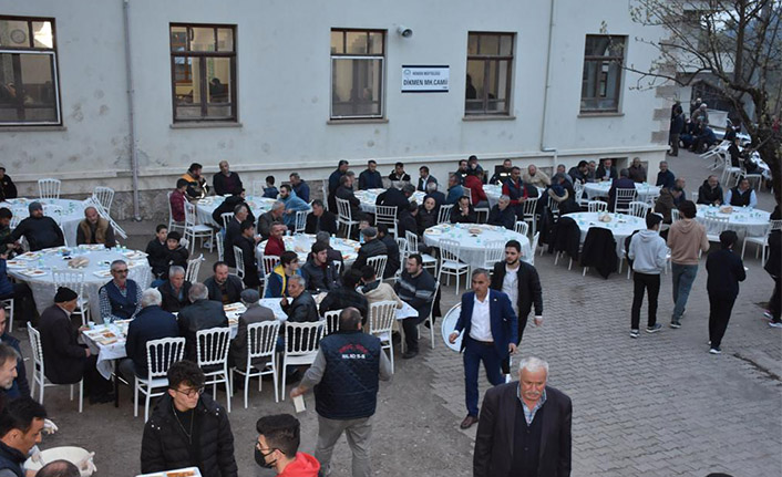 Dikmen Mahallesi İftarlarda Bir Araya Geliyor