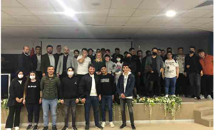 Üniversiteli Gençlere Dijital Bağımlılık Semineri