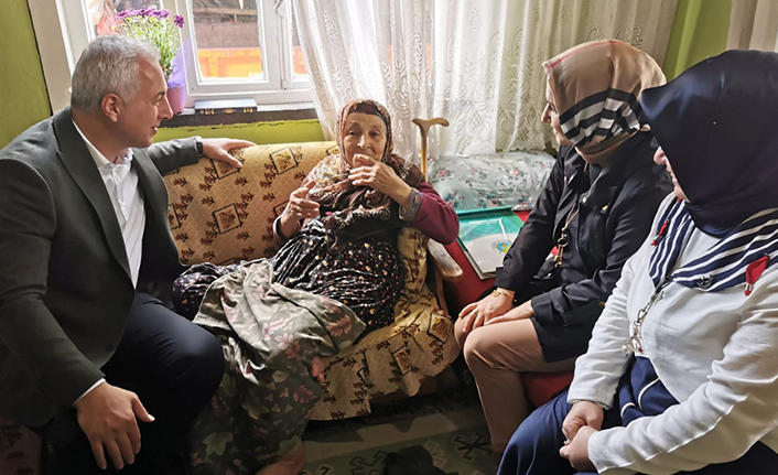 Annelere Özel Kutlama