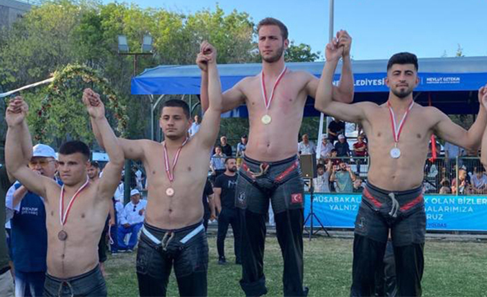 Büyükşehirli Pehlivanlardan 4 Madalya