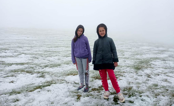Hendek’te Mayıs’ta Kar Sürprizi