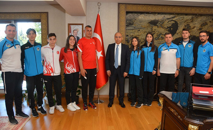 Karateciler Kaya’yı Ziyaret Etti