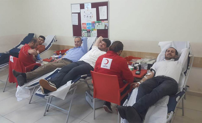 Proje Okulu’ndan Kan Bağışı