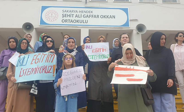 Şehit Ali Gaffar Okkan Ortaokulunda İkili Eğitim İsyanı!