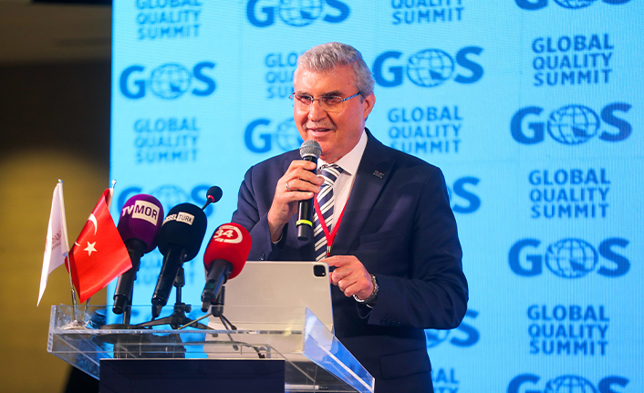 Yüce’ye Yılın En İyi Belediye Başkanı Ödülü