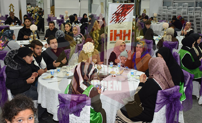 Hendek’te Yetimler İçin İftar Programı Düzenlendi