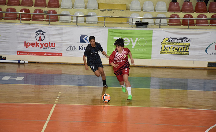Okul Sporları Genç Kızlar Futsal Sona Erdi