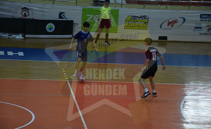 Hendek Anadolu Lisesi Farklı Kazandı