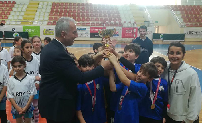 Okul Sporları Minikler Hentbol İl Birinciliği Yapıldı