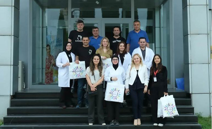 Fabrika Yetkililerine Kanserle Mücadele İle İlgili Bilgiler Verildi