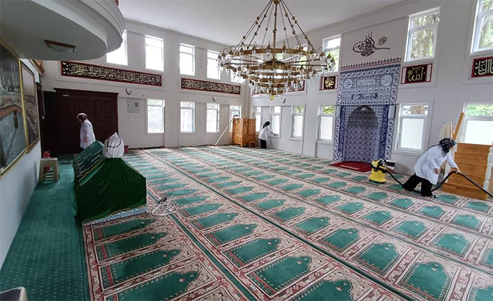 Hendek Belediyesi Sosyal Hizmetler Ekibi Sahada